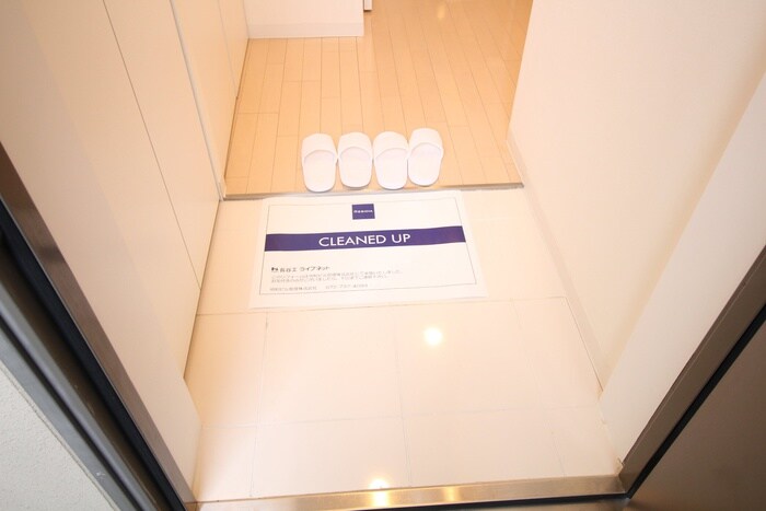 物件内観写真17　(玄関)