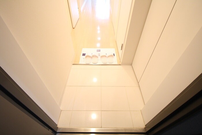 物件内観写真18　(玄関)