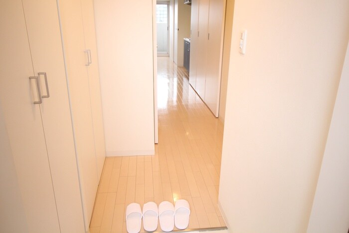 物件内観写真18　(玄関)