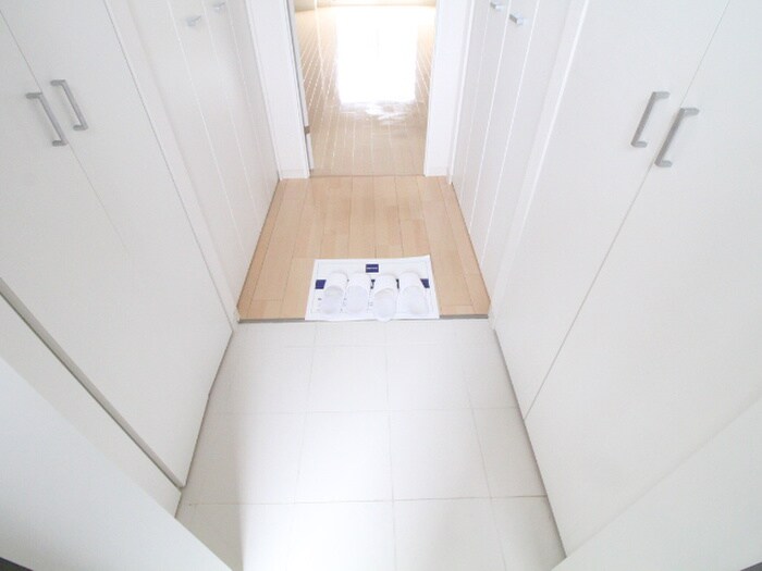 物件内観写真20　(玄関)