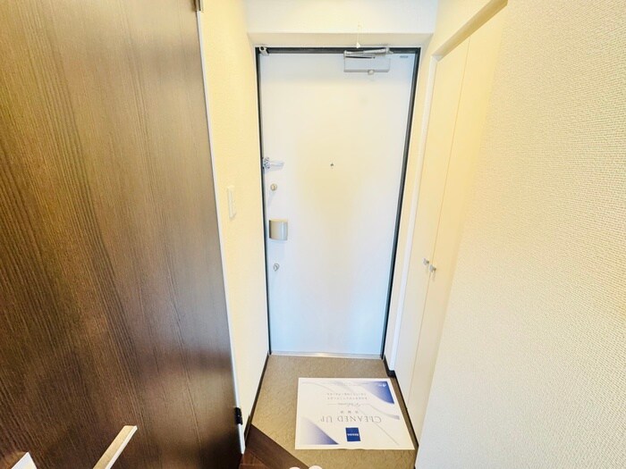 物件内観写真14　(玄関)