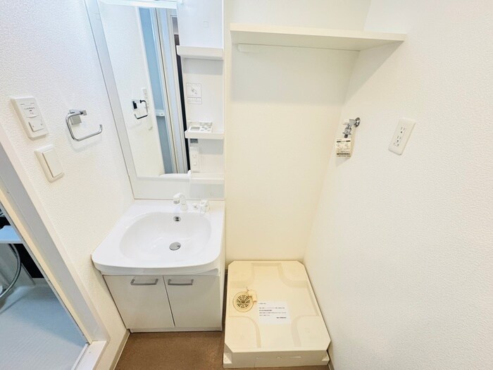 物件内観写真18　(洗濯機置場)