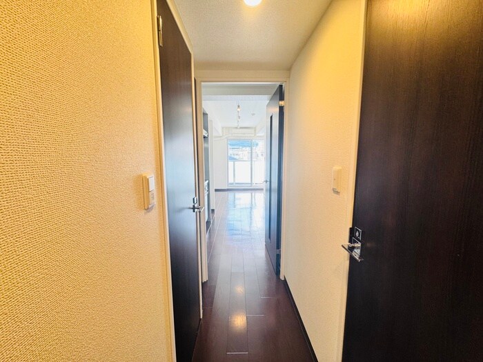 物件内観写真19　(廊下)