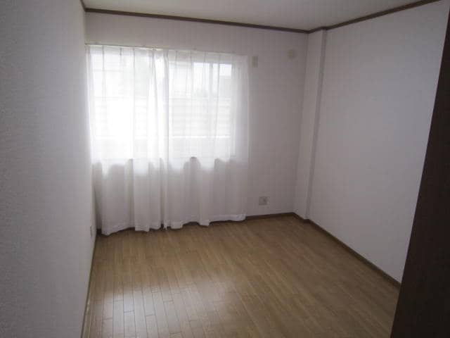 物件内観写真10　(居室)