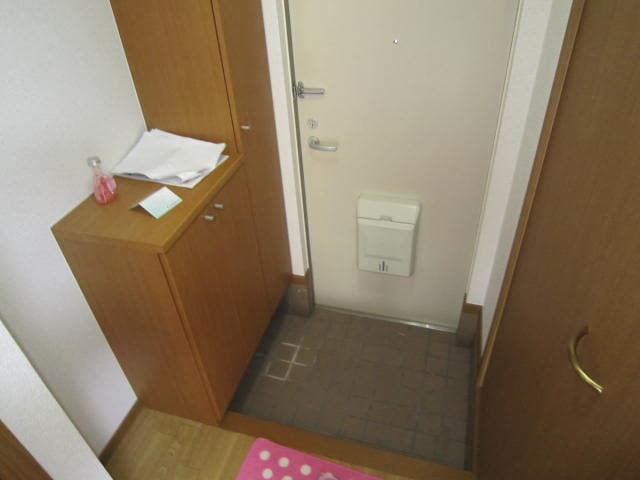 物件内観写真15　(玄関)