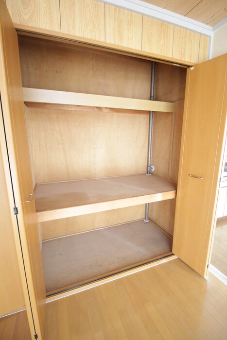 物件内観写真12　(収納)