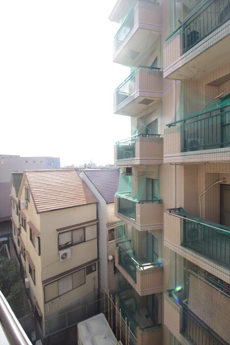 物件内観写真17　(室内からの展望)