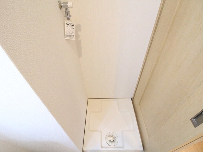 物件内観写真14　(洗濯機置場)