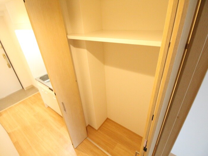 物件内観写真16　(収納)