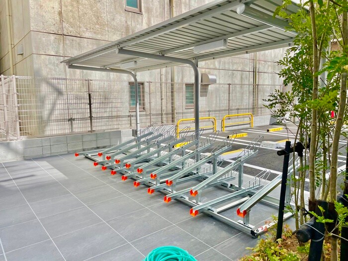 物件外観写真5　(駐輪場)