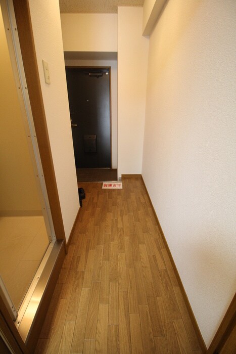 物件内観写真18　(廊下)