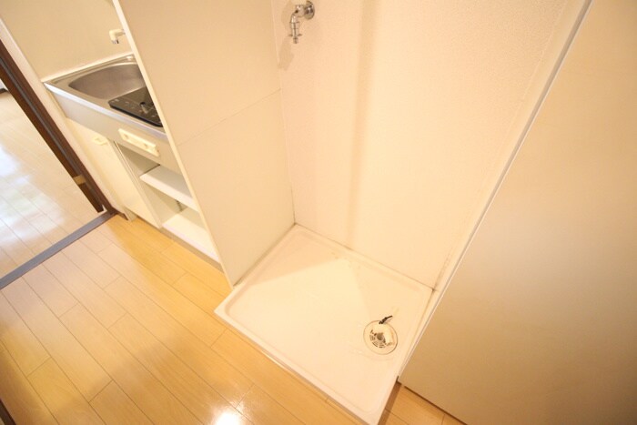 物件内観写真13　(洗濯機置場)