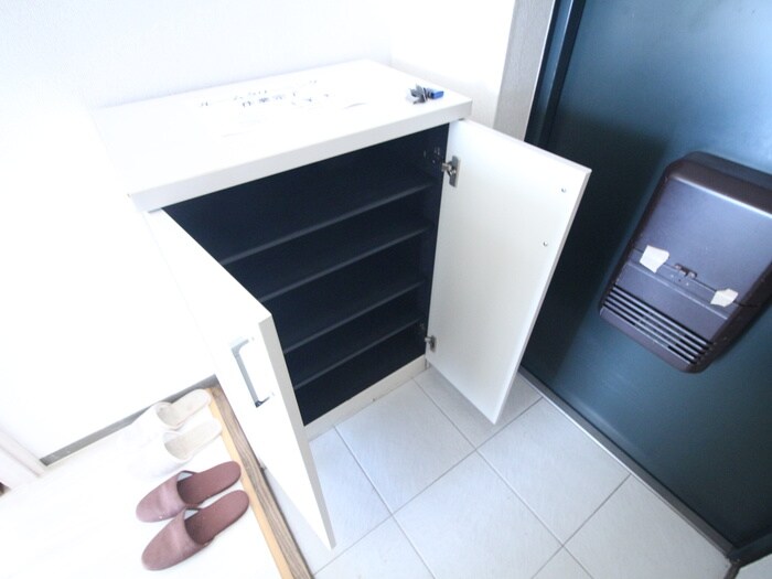 物件内観写真13　(靴箱)