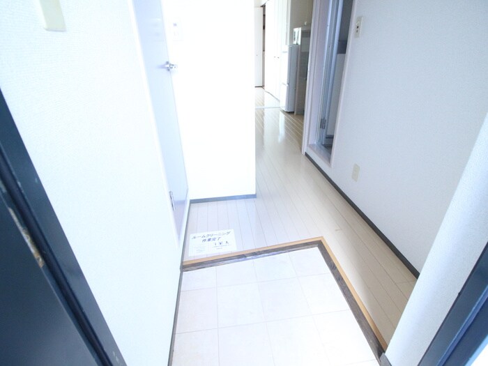 物件内観写真15　(玄関)