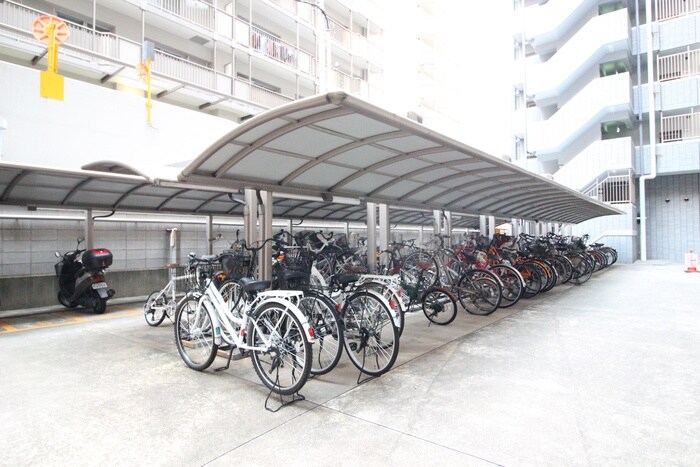 物件外観写真6　(駐輪場)