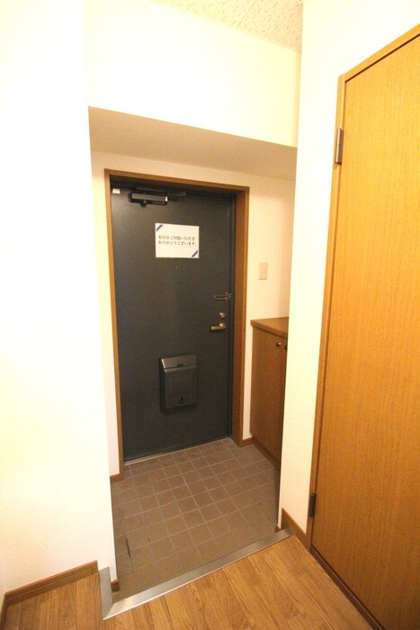 物件内観写真17　(玄関)