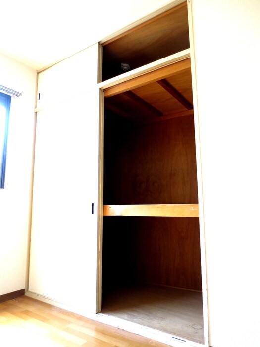 物件内観写真12　(収納)