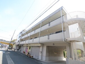 ポリアンサローズ外観写真