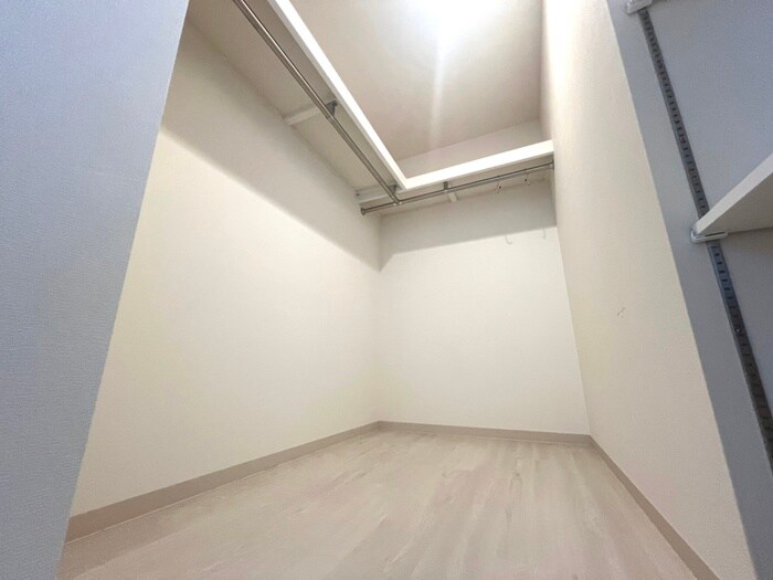 物件内観写真10　(収納)