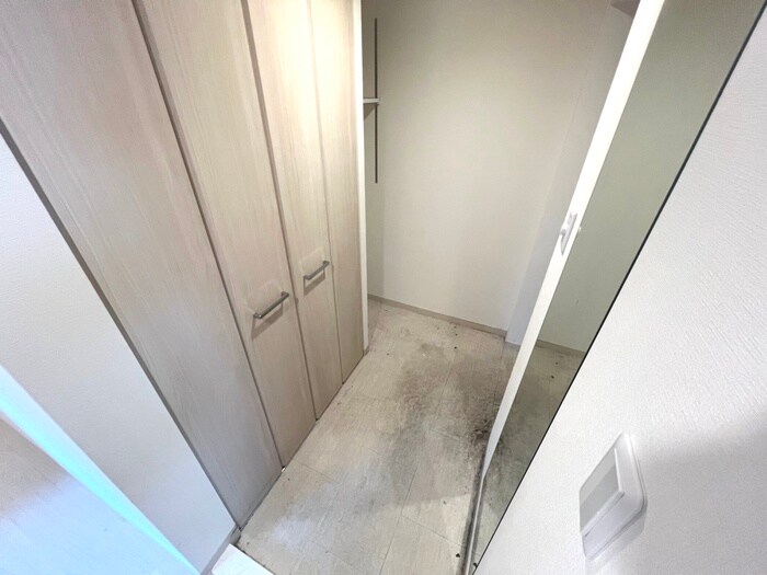 物件内観写真11　(玄関)