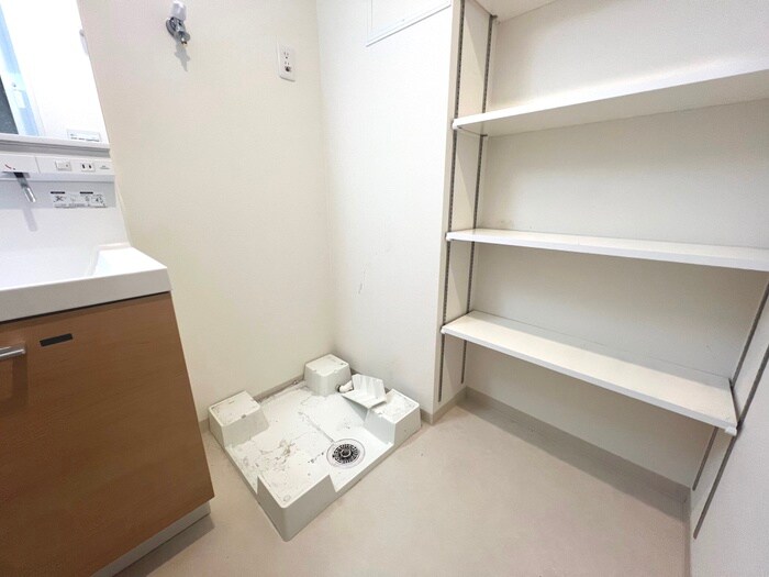 物件内観写真19　(洗濯機置場)