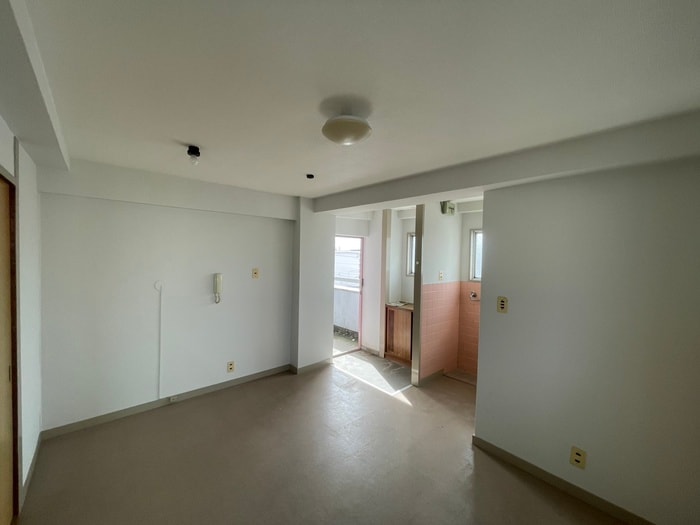 物件内観写真6　(玄関)