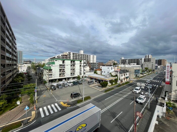 物件内観写真17　(室内からの展望)