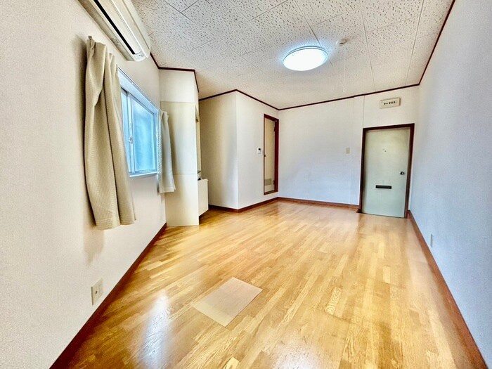 物件内観写真12　(廊下)