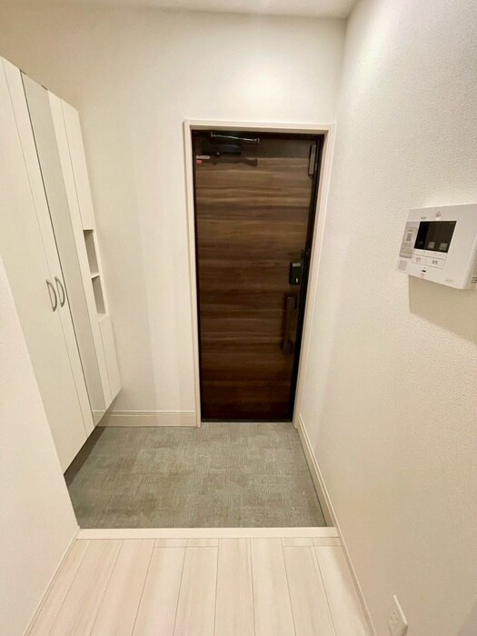物件内観写真14　(玄関)