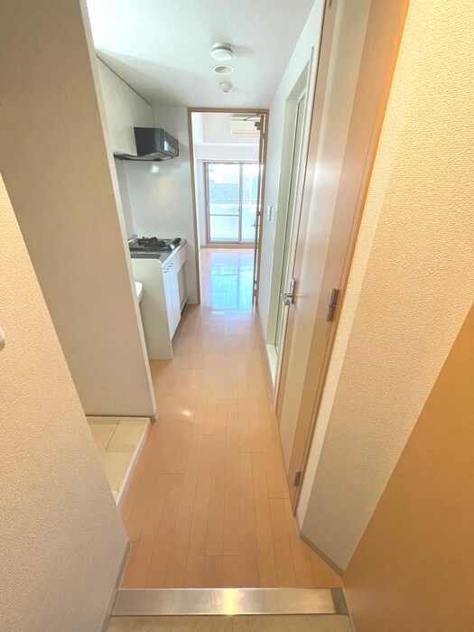 物件内観写真16　(廊下)