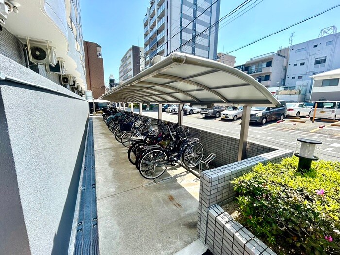 物件外観写真4　(駐輪場)