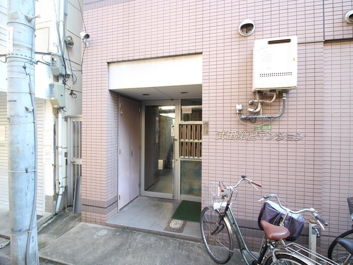 物件外観写真3　(エントランス部分)