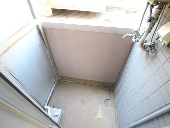 物件内観写真20　(洗濯機置場)