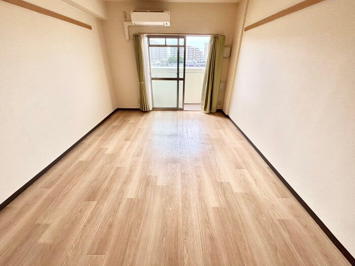 物件内観写真8　(居室)