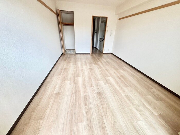 物件内観写真10　(居室)