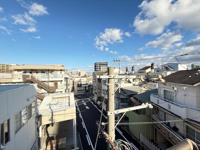 物件内観写真17　(室内からの展望)