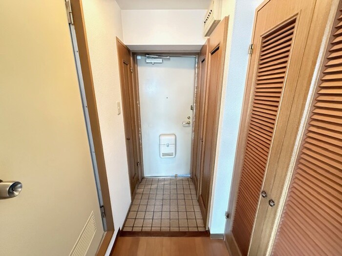 物件内観写真22　(玄関)