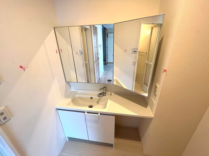 物件内観写真11　(洗面)