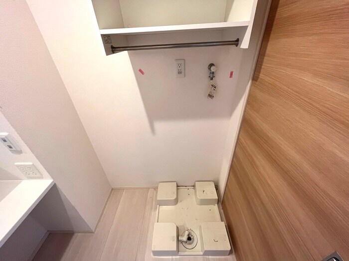 物件内観写真13　(洗濯機置場)