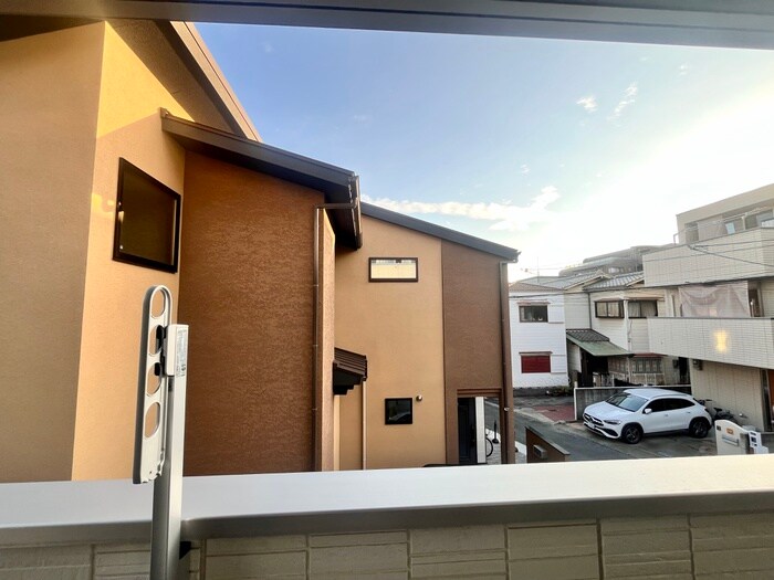 物件内観写真16　(室内からの展望)