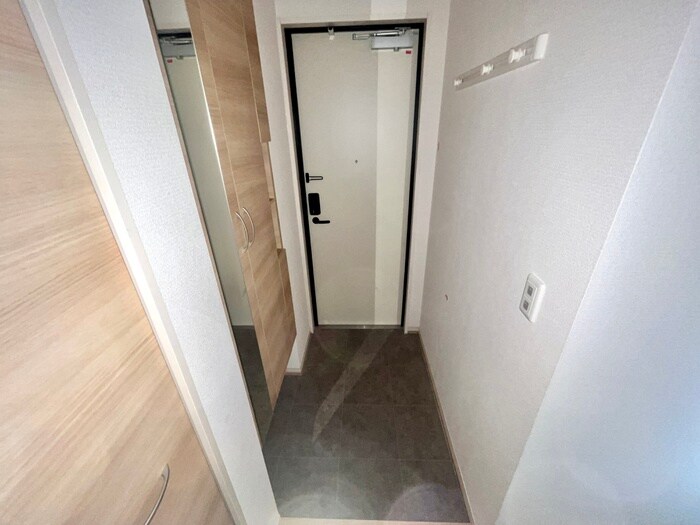 物件内観写真17　(玄関)