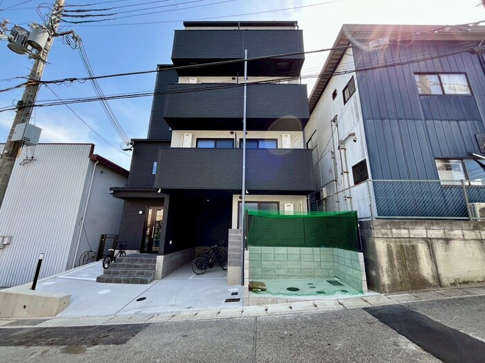 物件外観写真1　(外観写真)