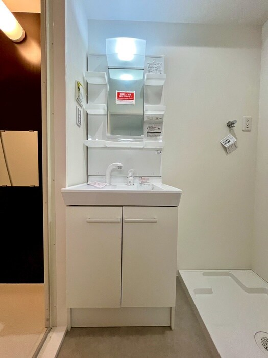 物件内観写真11　(洗面)