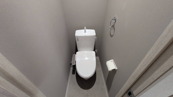 物件内観写真12　(トイレ)