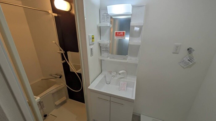 物件内観写真12　(洗面)