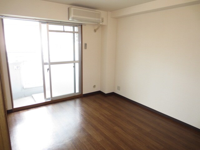 物件内観写真6　(居室)