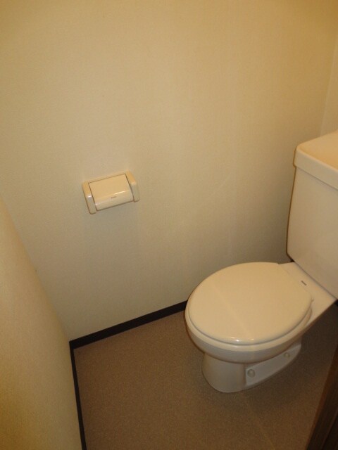 物件内観写真8　(トイレ)