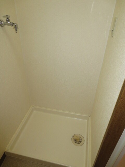 物件内観写真9　(洗濯機置場)