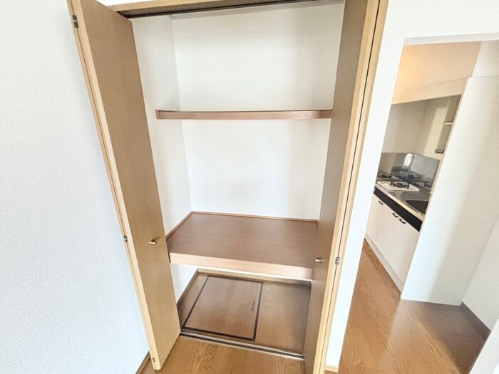 物件内観写真11　(収納)