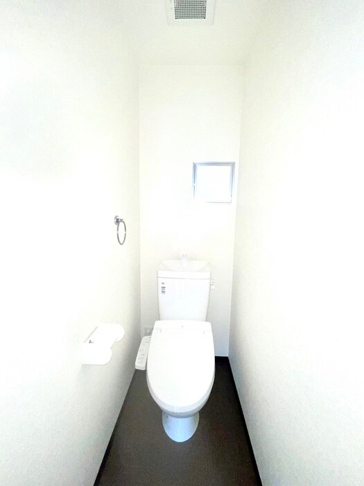 物件内観写真12　(トイレ)